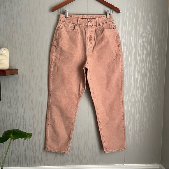 American Eagle Outfitters Pants - American Eagle Curvy Mom Jean Pink Corduroy Pants Size 8 Short